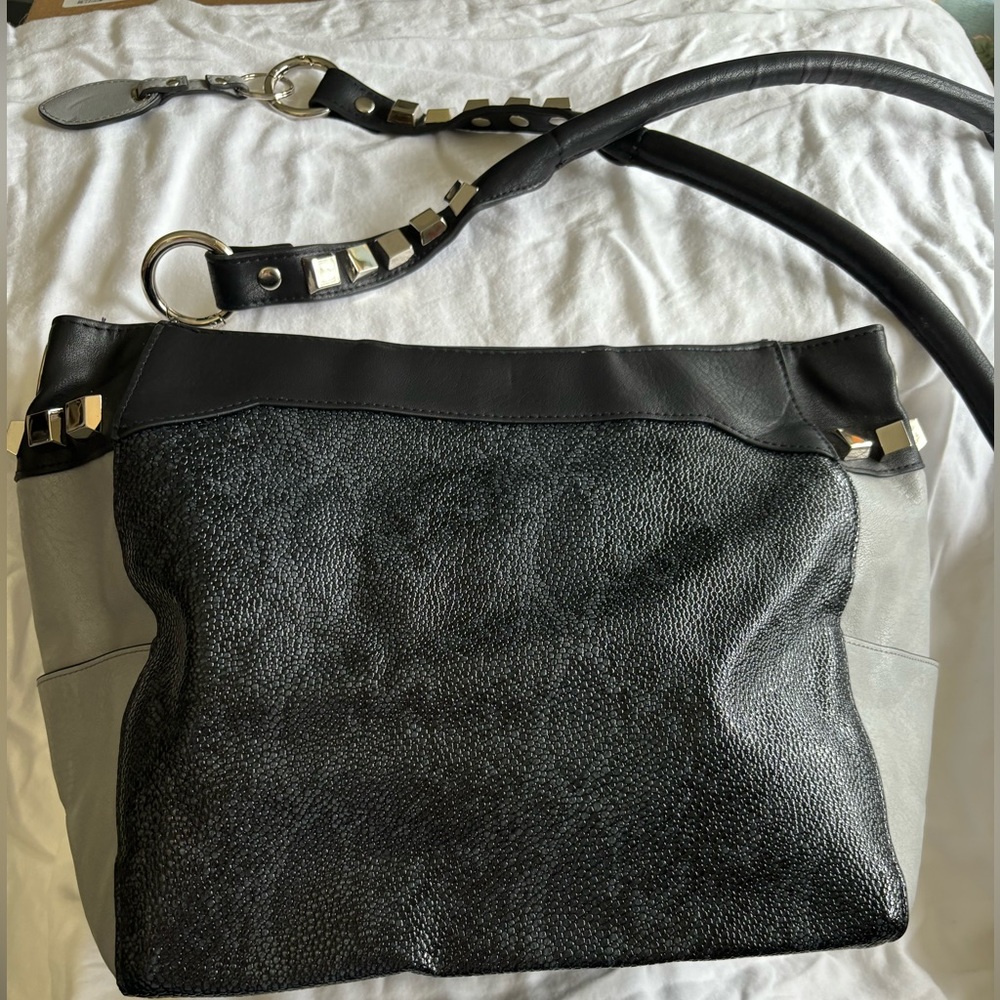 Calgary Luxe Demi Shell RARE!! - Picture 2 of 10